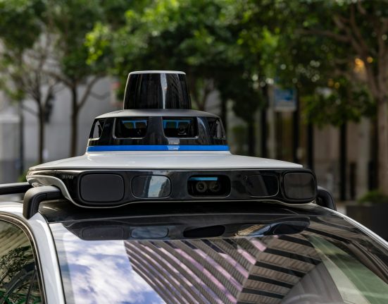 A large-scale system failure caused multiple Baidu Apollo Go robotaxis to stop unexpectedly on busy Wuhan roads.